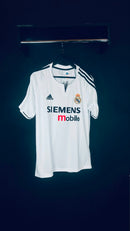 Camisa Retrô Real Madrid 2003/04 Ronaldo 9 - Tamanho M Pronta Entrega