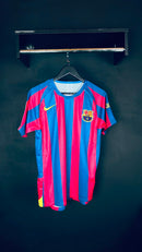 Camisa Retrô Barcelona 2005 Ronaldinho Gaúcho - Tamanho M Pronta Entrega