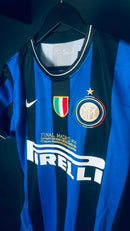 Camisa Retrô Inter de Milão Final Champions League 2010 Eto'o 9 - Tamanho M Pronta Entrega