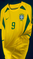 Camisa Retrô Brasil 2002 - Craque RONALDO FENÔMENO - Tamanho M