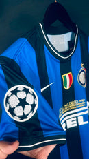 Camisa Retrô Inter de Milão Final Champions League 2010 Eto'o 9 - Tamanho M Pronta Entrega