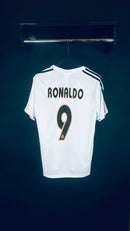 Camisa Retrô Real Madrid 2003/04 Ronaldo 9 - Tamanho M Pronta Entrega