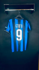 Camisa Retrô Inter de Milão Final Champions League 2010 Eto'o 9 - Tamanho M Pronta Entrega