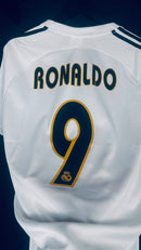 Camisa Retrô Real Madrid 2003/04 Ronaldo 9 - Tamanho M Pronta Entrega