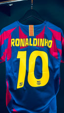 Camisa Retrô Barcelona 2005 Ronaldinho Gaúcho - Tamanho M Pronta Entrega