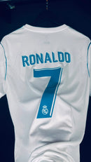 Camisa Retrô Real Madrid 2017/18 – Cristiano Ronaldo