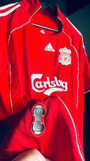 Camisa Liverpool 2006/07 Gerrard 8 - AllTeams Imports