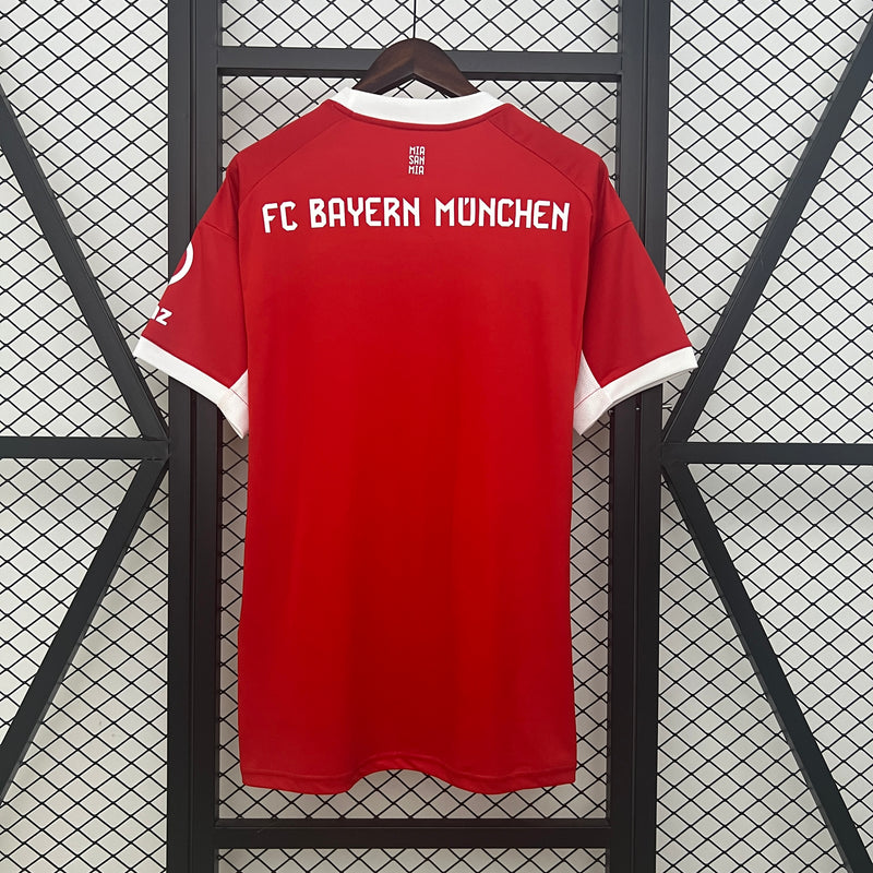 Camisa titular do Bayern de Munique 2025/26