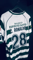 Camisa GG Retrô Sporting 2002 - C. Ronaldo - Primeiro Time no Profissional