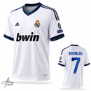 Compre a camisa Retrô Real Madrid 2012/13 Home Cristiano Ronaldo 7 premium. Modelo personalizado com frete grátis para todo o Brasil.